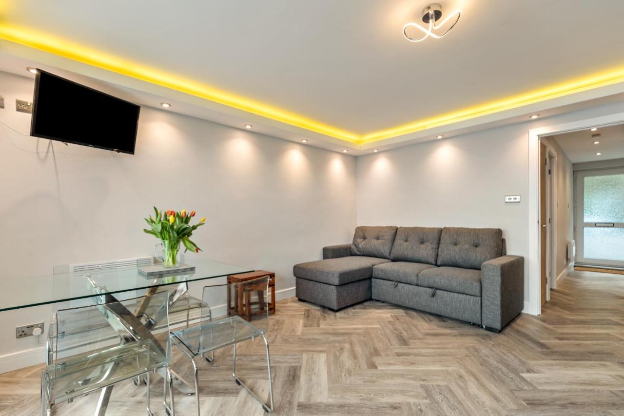 Pleasant View - Direct Beach Access, Sea Views And Parking ซอนเดอร์สฟุต ภายนอก รูปภาพ
